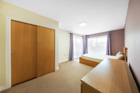 Flat 2, Cherrywoo...