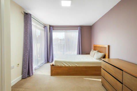 Flat 2, Cherrywoo...