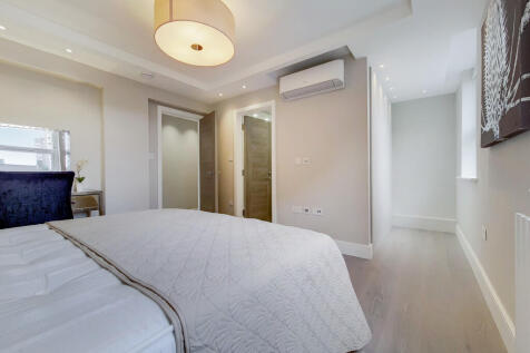 6_Main Bedroom-0