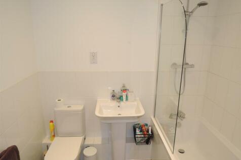 Family Bathroom: