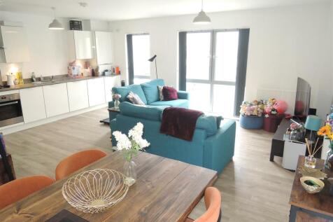 Lounge &amp; Kitchen/Diner: