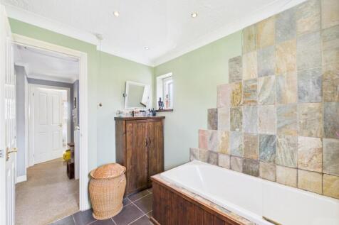 BATHROOM 2.jpg