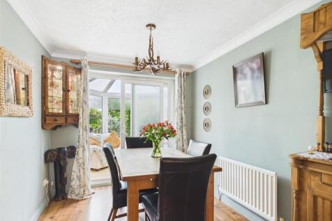 Dining Room: