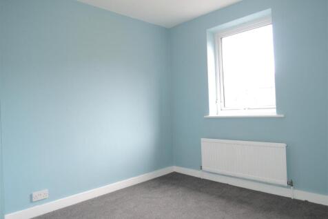 Bedroom 2.JPG