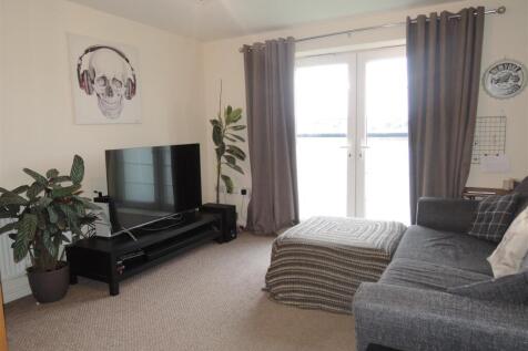 Living / Dining Area