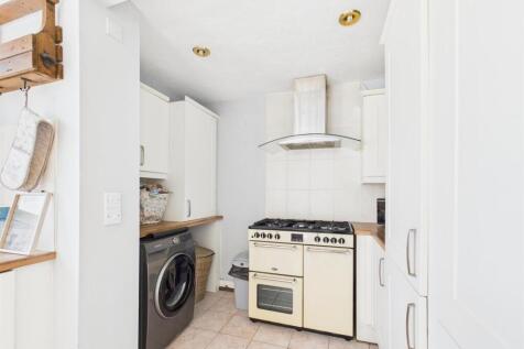 Kitchen B.jpg