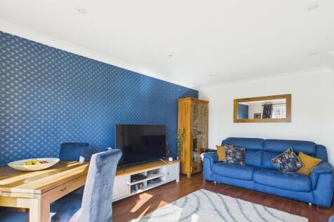 LIVING ROOM 2.jpg