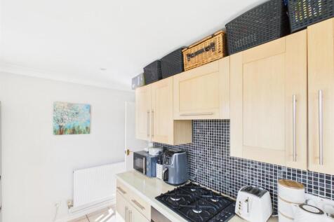 KITCHEN 3.jpg