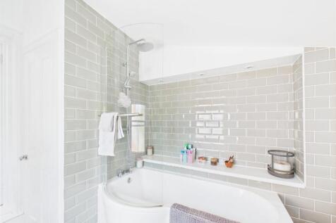 Bathroom.jpg