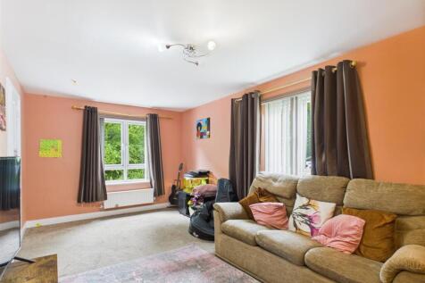Living Room.jpg