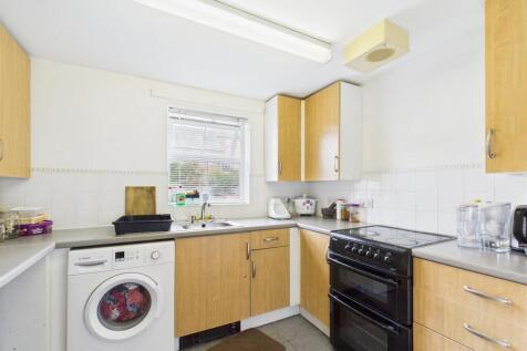 Kitchen 1.jpg