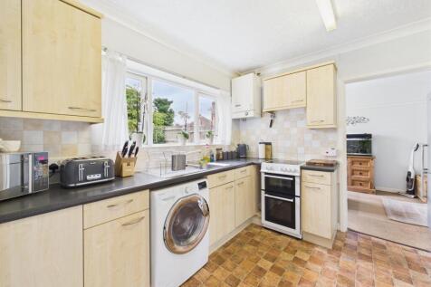 Kitchen One.jpg