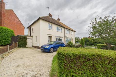 2 Pondfield Road Front 2.jpg