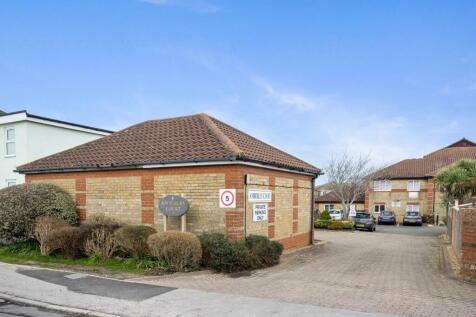 Amberly_Court_19-0025.jpg