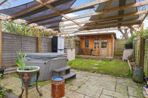74 Freshbrook rd_16.jpg