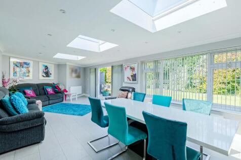 19 Abbots Way_25.JPG