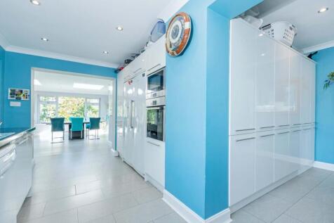 19 Abbots Way_23.JPG
