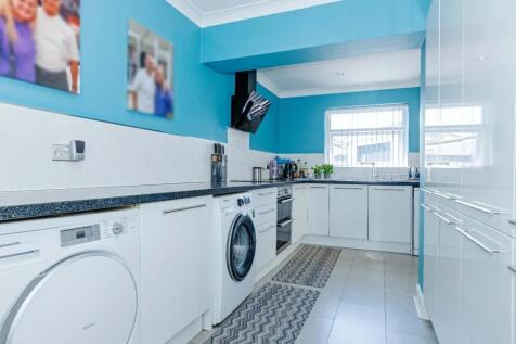 19 Abbots Way_16.JPG