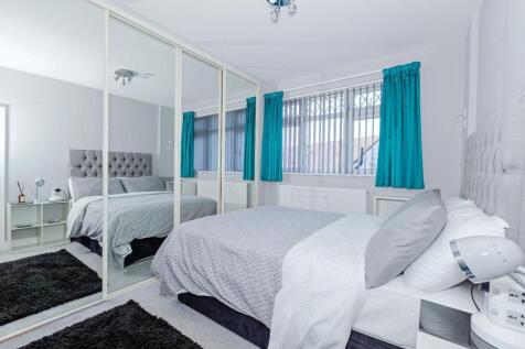 19 Abbots Way_1.JPG