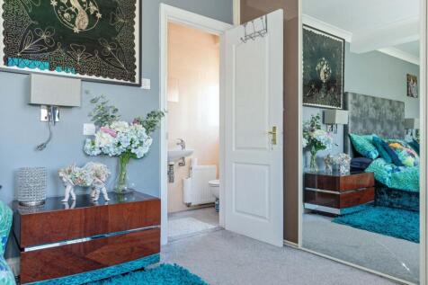 19 Abbots Way_3.JPG