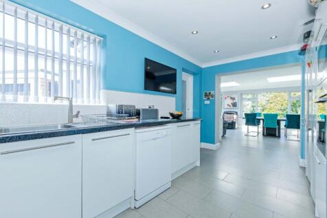 19 Abbots Way_21.JPG
