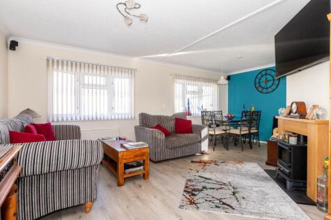 6 Haigh Close-11.jpg
