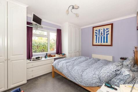 6 Haigh Close-02.jpg