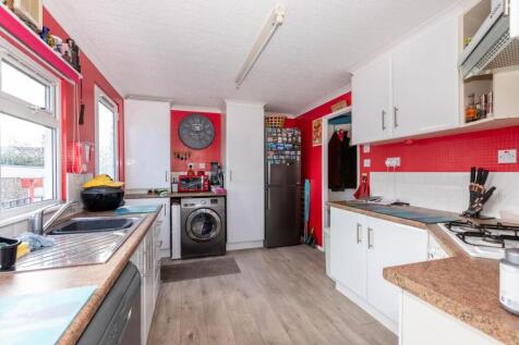 6 Haigh Close-08.jpg