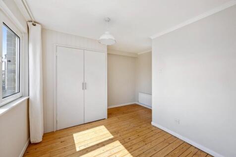 Harbour Way, 200-012.JPG