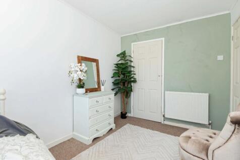 Shadwells Close_2.jpg