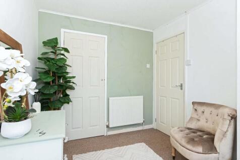 Shadwells Close_1.jpg