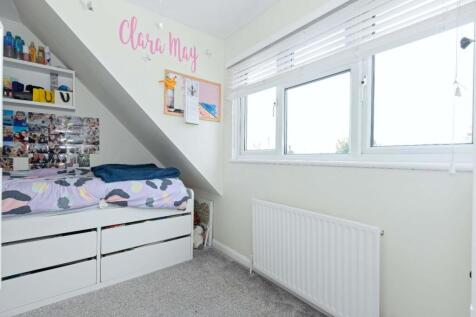 2 Sussex Close_3.JPG