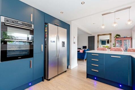 2 Sussex Close_13.JPG