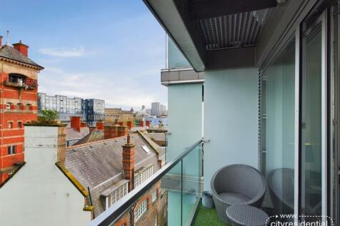 CAM03648G0-PR0021-STILL004.jpg