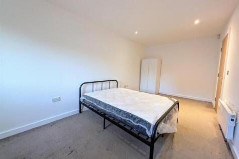 Master Bedroom.jpg