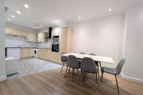 Dining Area/Kitchen