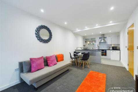 Open Plan Living Room/Kitchen