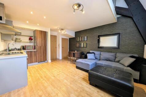 Living Room.jpg