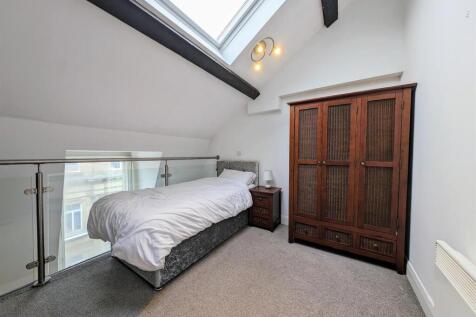 Bedroom 2.jpg