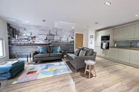 Living Room .jpg