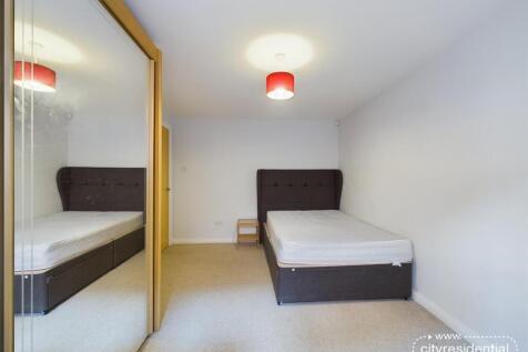 Bedroom .jpg