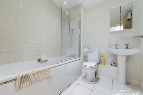 Bathroom.jpg