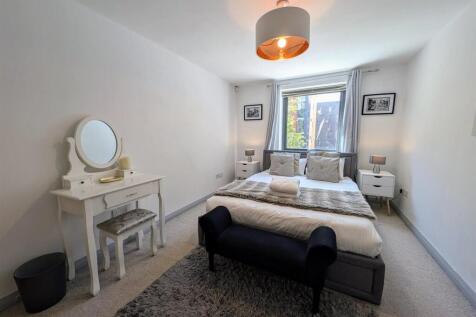 Master Bedroom.jpg