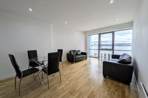 Living Room.jpg