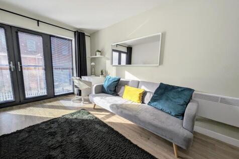 Living Room.jpg