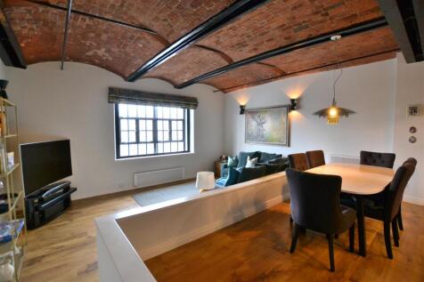 Living area pic 2