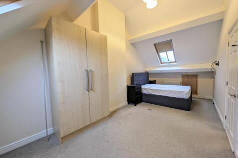 Master Bedroom.jpg