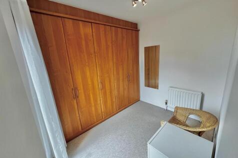 Bedroom1pic2.jpg