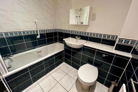 Bathroom.jpg