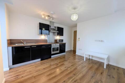 Open Plan Living Room/Kitchen